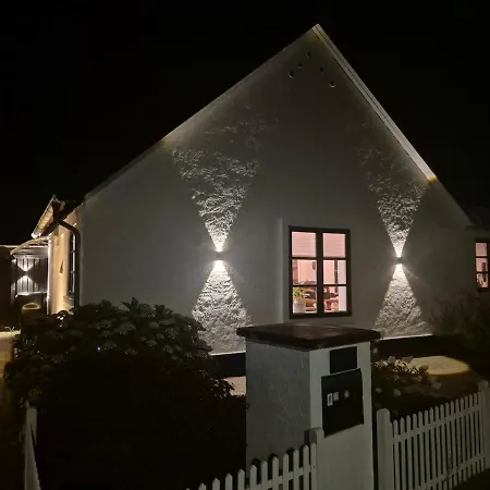 House Close To Town And Shopping